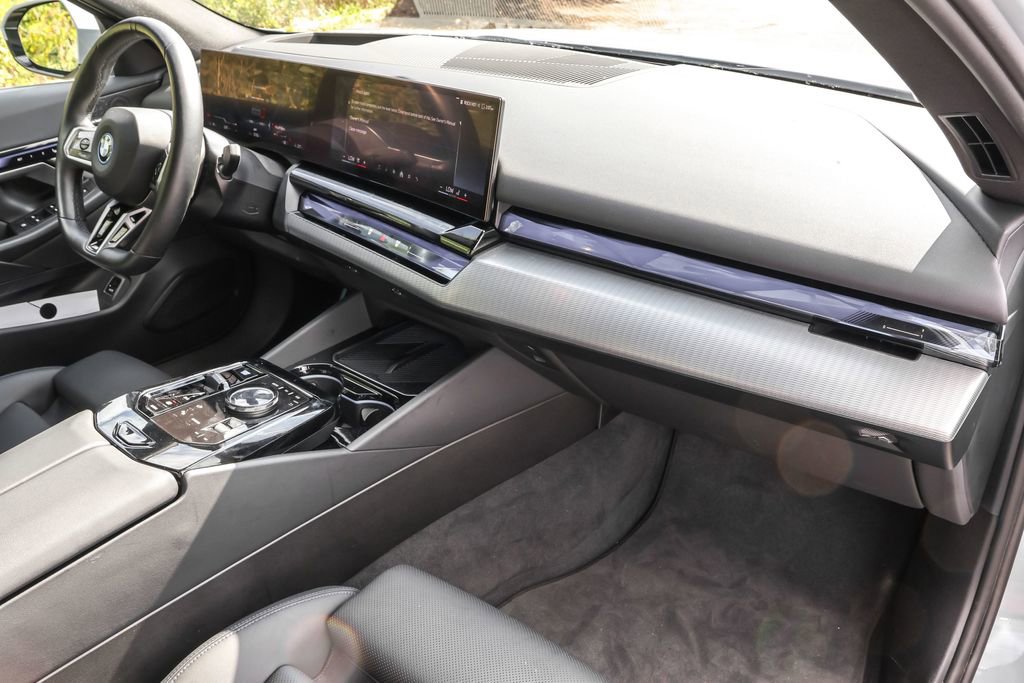 Used 2024 BMW i5 eDrive40i w/ M Sport Package image 61