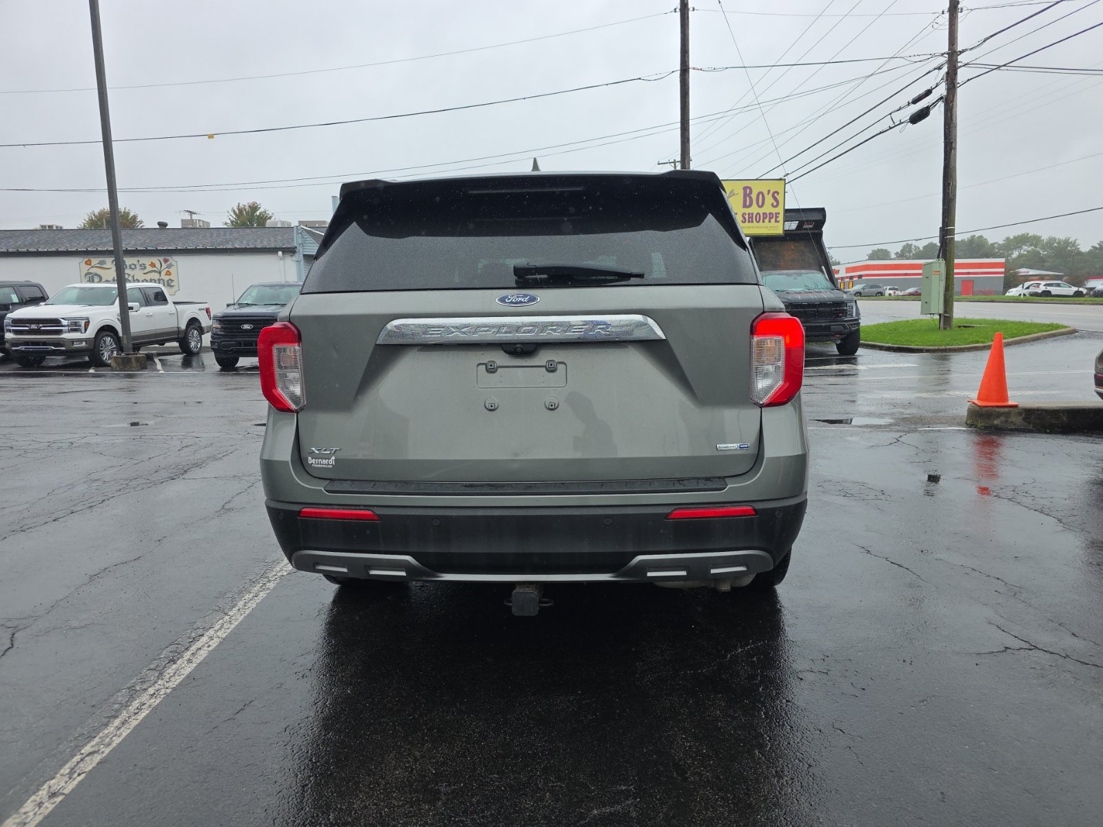 Used 2020 Ford Explorer XLT w/ Equipment Group 202A AWD/4WD image 5