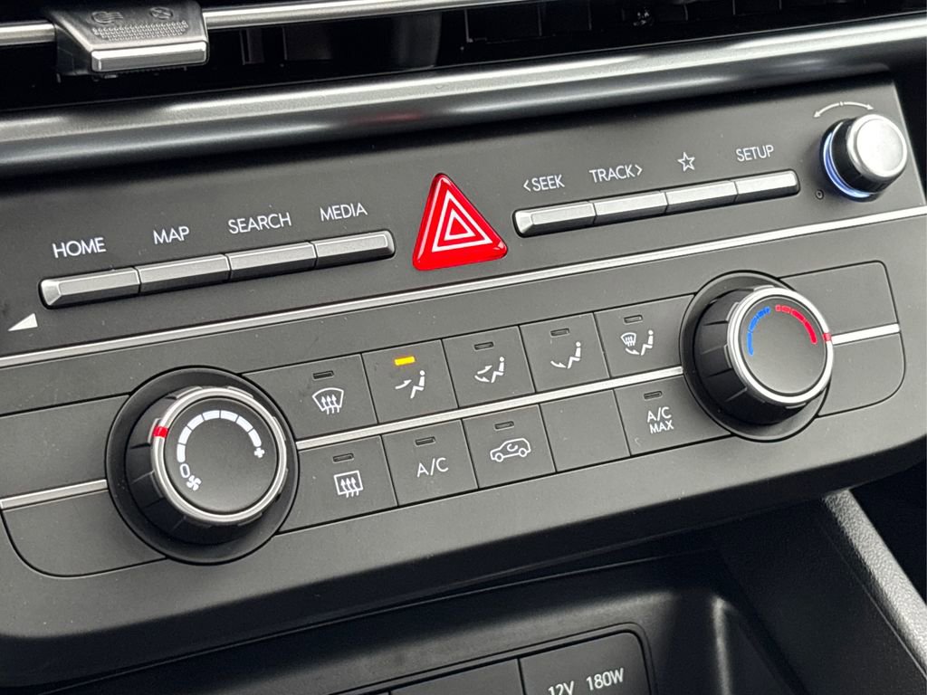 New 2026 Hyundai Tucson SE image 19