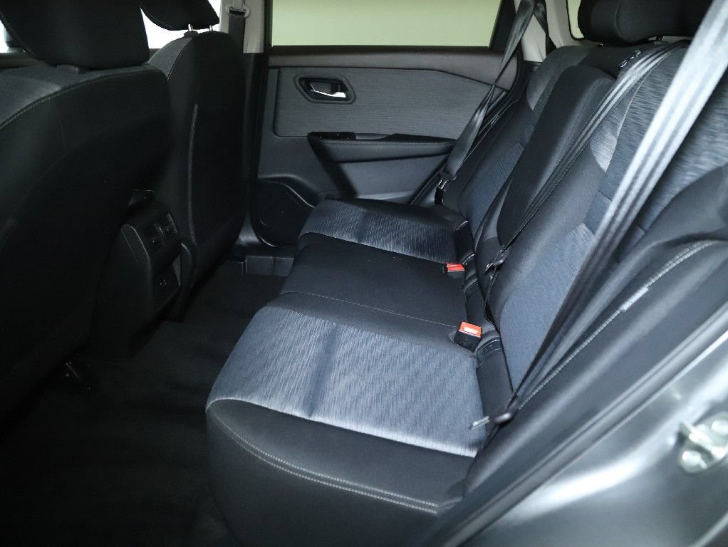 Used 2023 Nissan Rogue SV AWD/4WD image 14