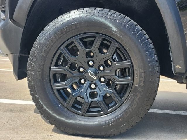 Used 2024 Chevrolet Colorado Trail Boss AWD/4WD image 10