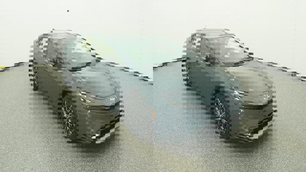 New 2026 Toyota Prius XLE image 13