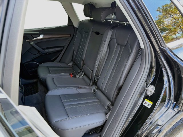 Used 2022 Audi Q5 e Prestige AWD/4WD image 25