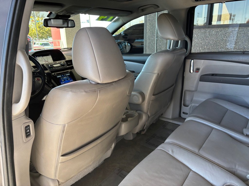 Used 2014 Honda Odyssey Touring Elite image 20