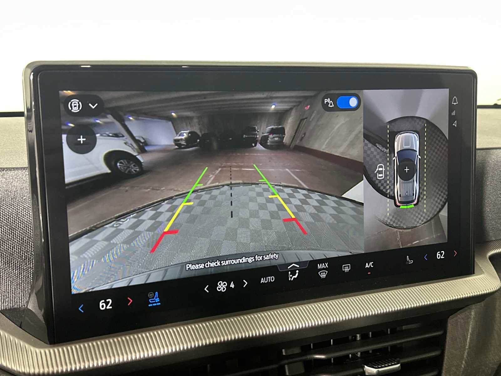 Used 2025 Ford Explorer Platinum RWD image 33