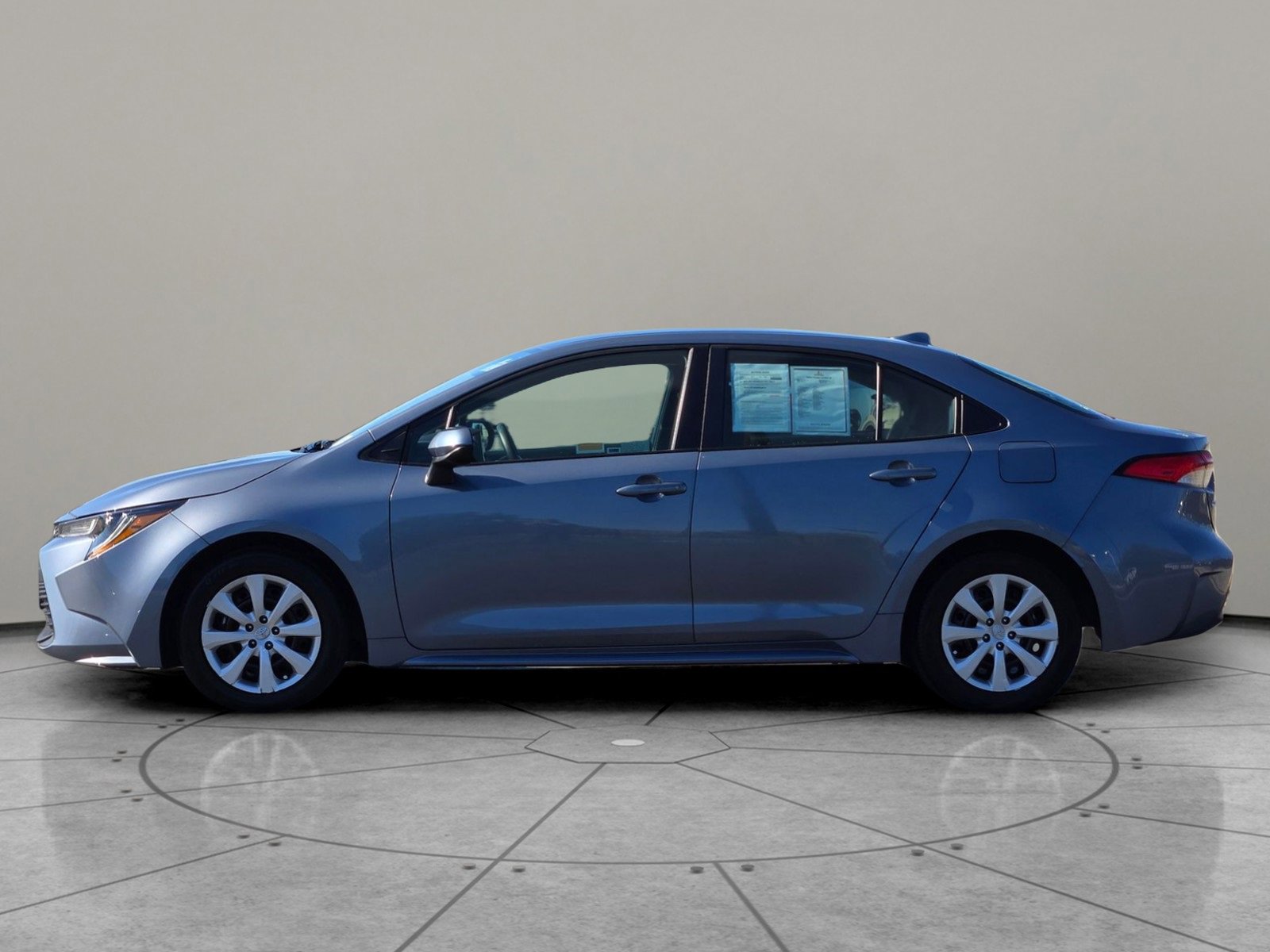 Used 2024 Toyota Corolla LE image 7