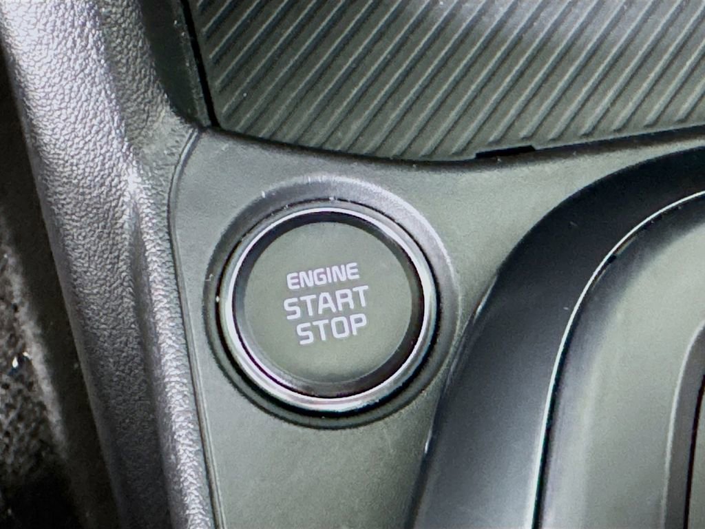 Used 2025 Kia K4 LXS image 28