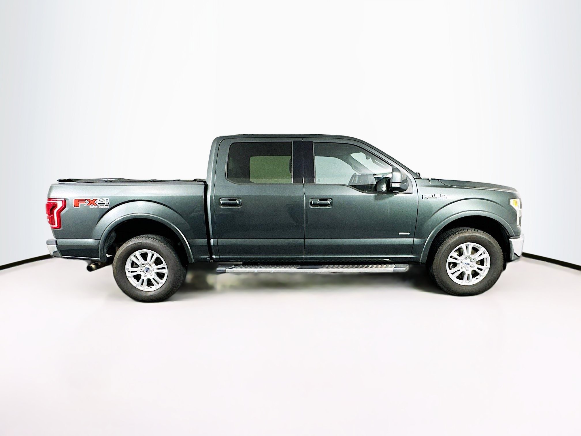 Used 2015 Ford F150 Lariat w/ Equipment Group 501A Mid AWD/4WD image 10