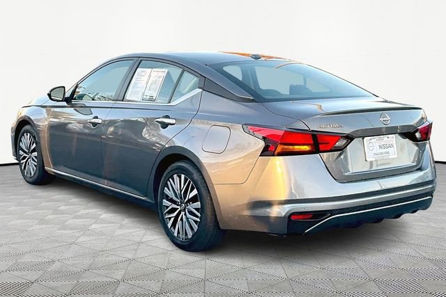Used 2024 Nissan Altima 2.5 SV image 4