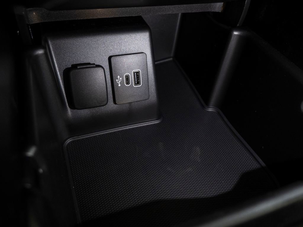 New 2025 Ford Explorer Active w/ Active Comfort Package image 48