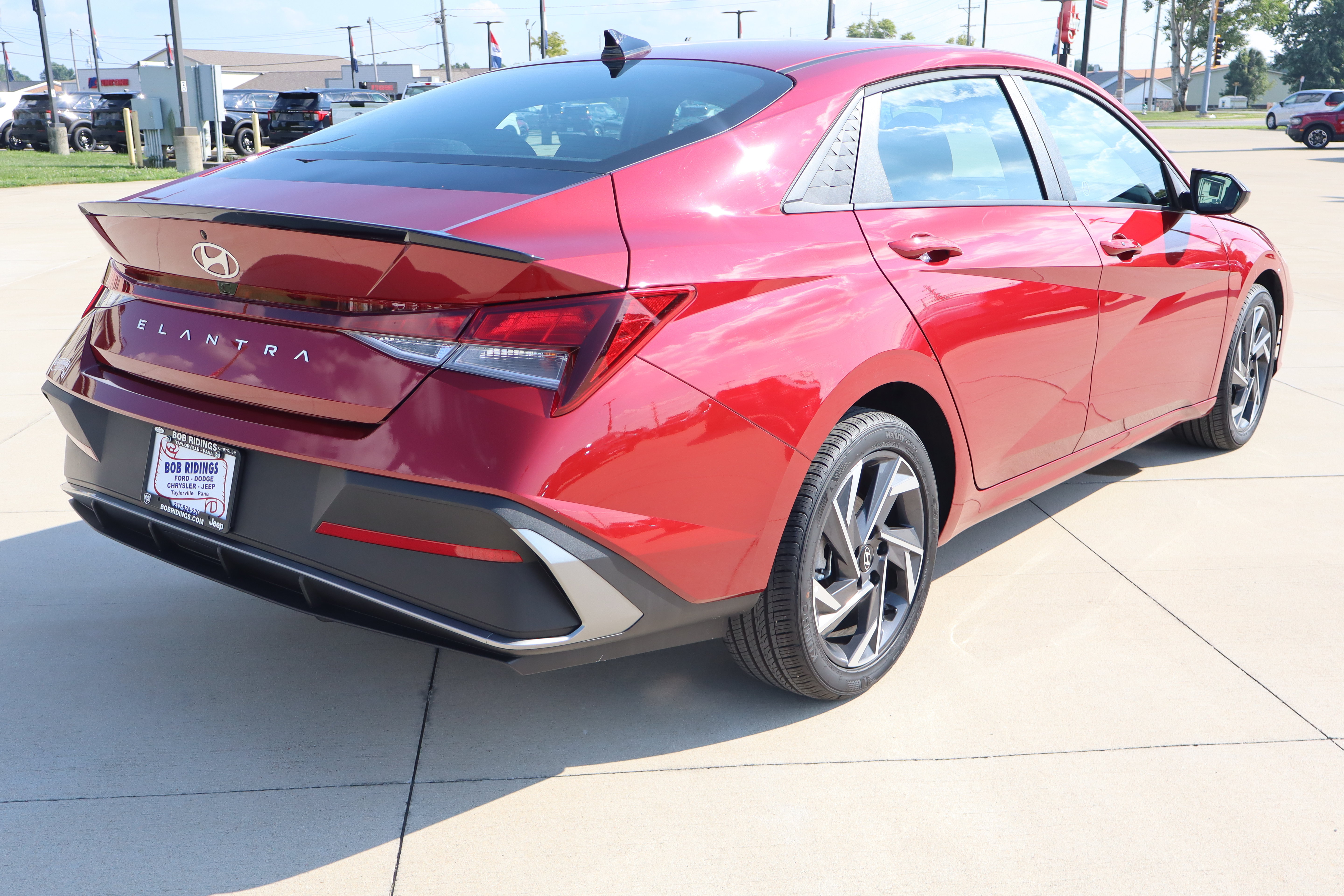 Used 2025 Hyundai Elantra Sport FWD image 5