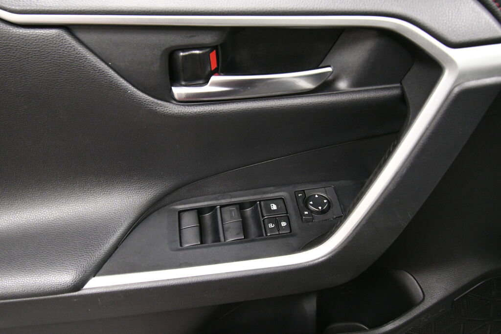 Used 2020 Toyota RAV4 TRD Off-Road w/ TRD Off-Road Weather Package image 11