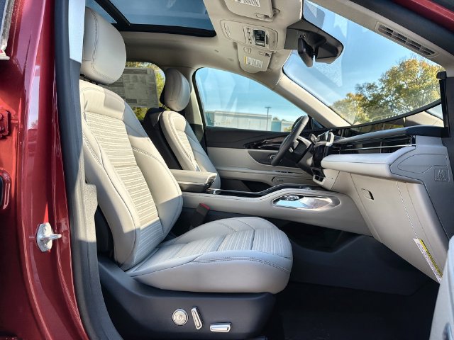 New 2026 Lincoln Nautilus Reserve w/ Jet Appearance Package AWD/4WD image 26