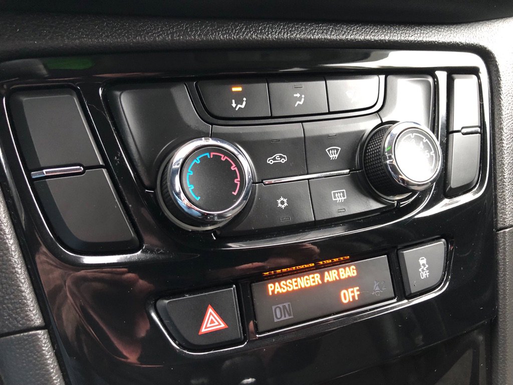 Used 2019 Buick Encore Preferred image 29