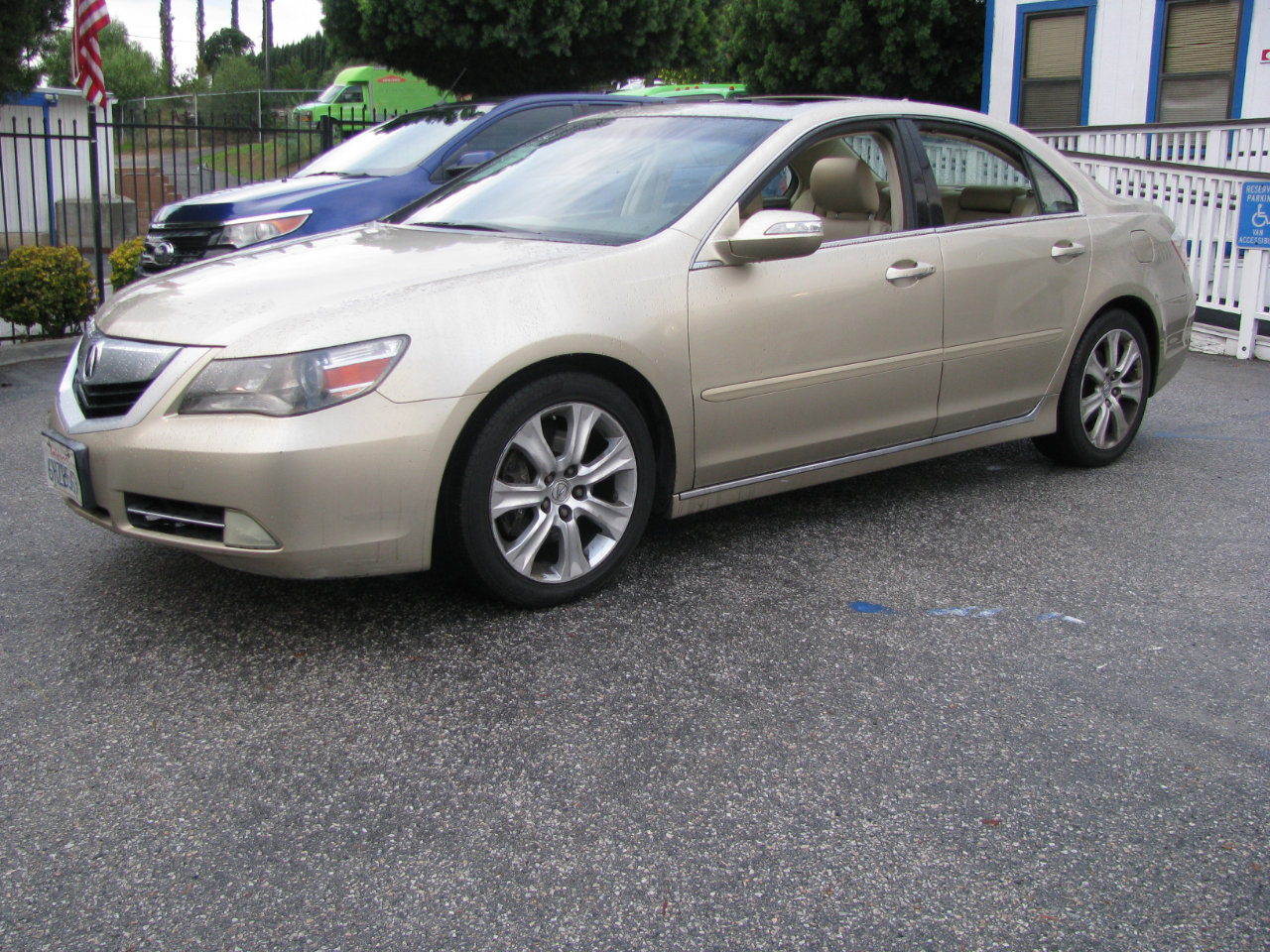Used 2009 Acura RL w/ Technology Package image 2
