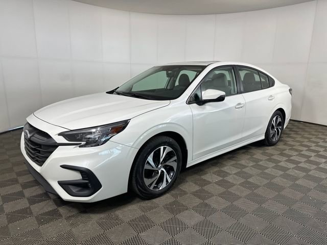 Used 2023 Subaru Legacy Premium image 7