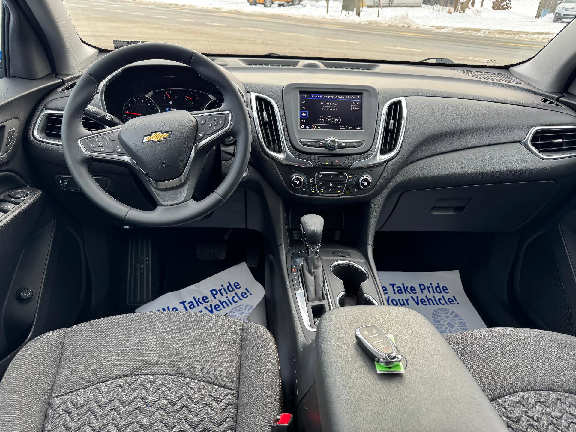 Used 2024 Chevrolet Equinox LT image 36