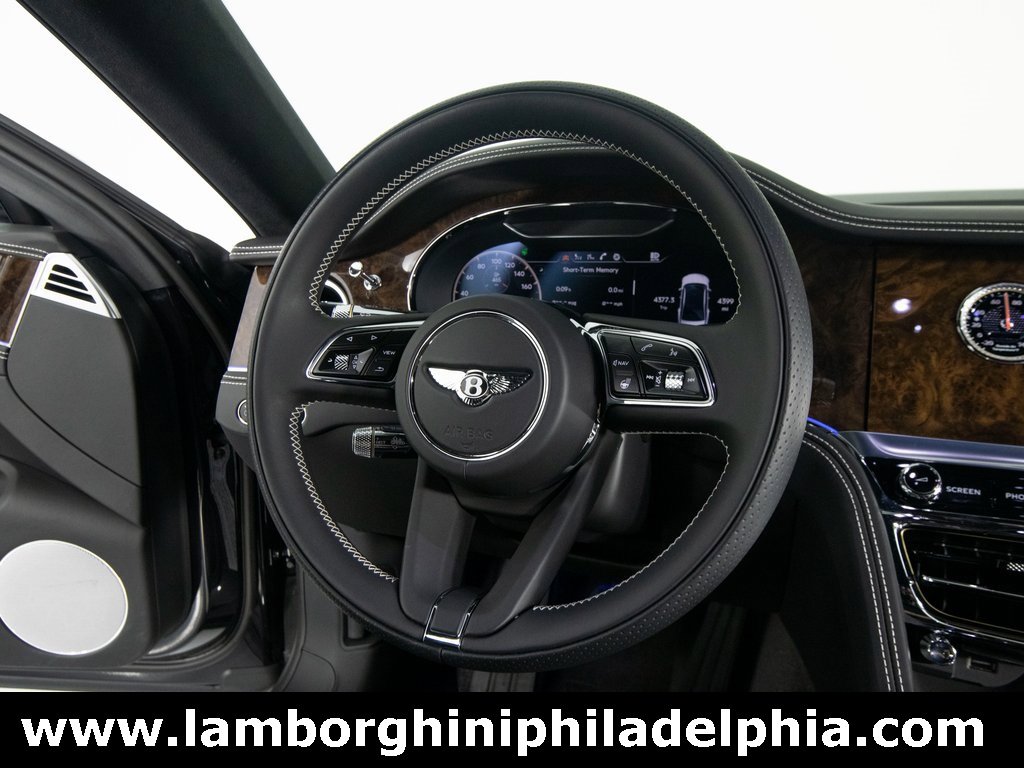 Used 2024 Bentley Flying Spur V8 image 32