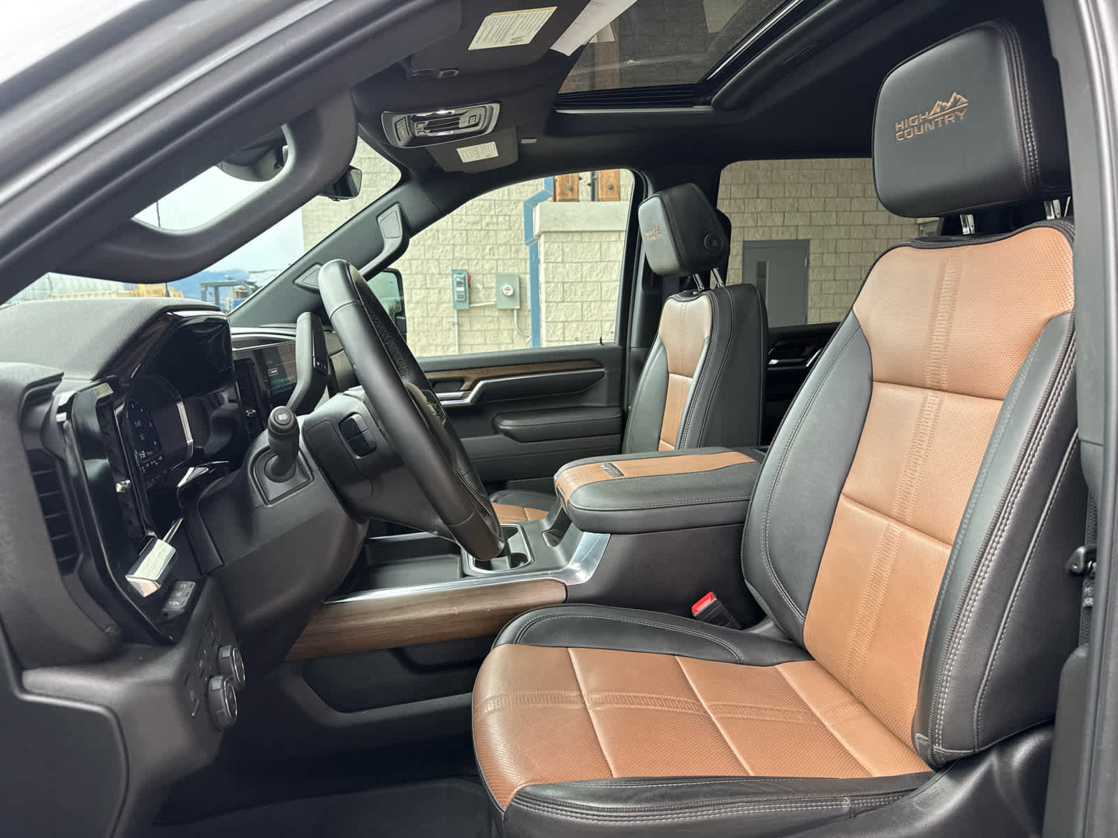 Used 2024 Chevrolet Silverado 3500 High Country w/ Technology Package image 8