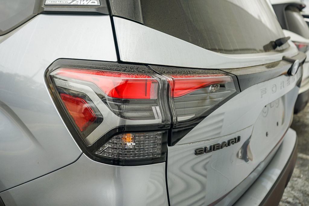 Used 2025 Subaru Forester Premium image 7