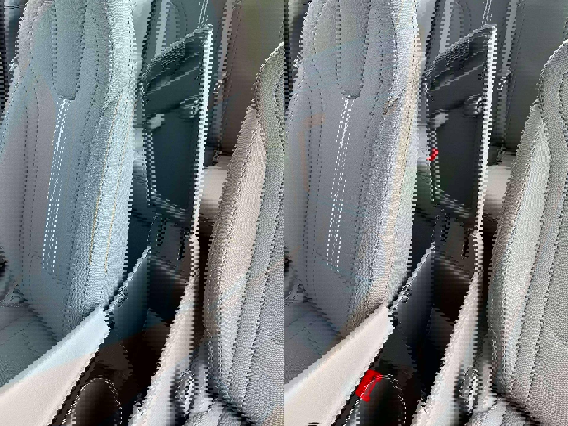 New 2026 Hyundai Elantra Blue image 18