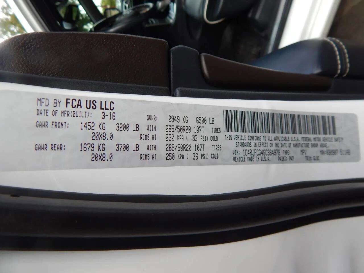 Used 2016 Jeep Grand Cherokee Overland w/ Advanced Technology Group image 44