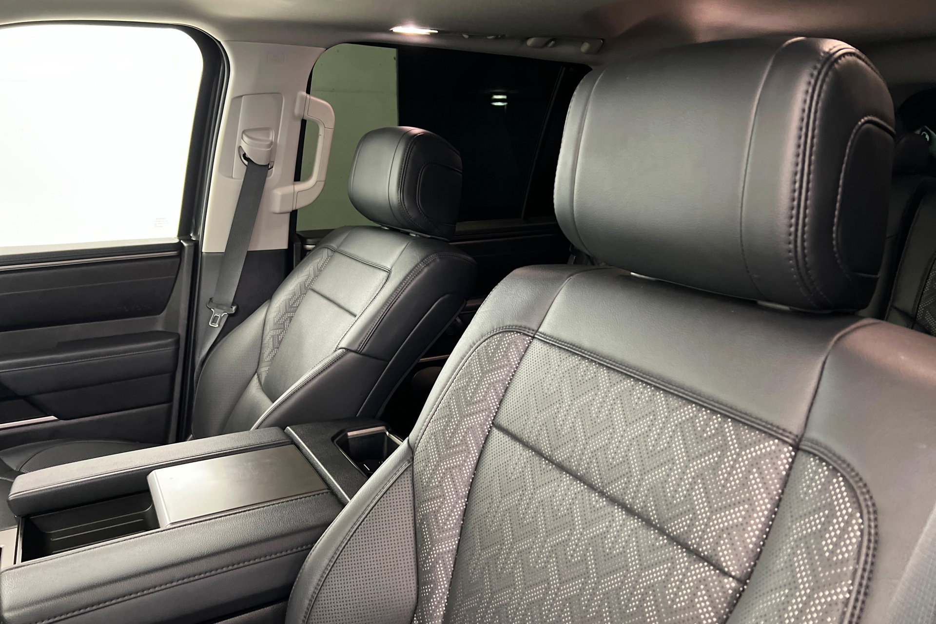 Used 2023 Toyota Sequoia SR5 w/ SR5 Premium Package AWD/4WD image 17