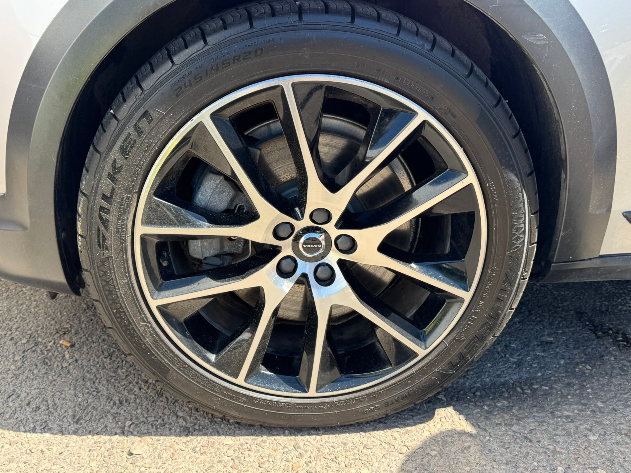 Used 2020 Volvo V90 T6 Cross Country AWD/4WD image 24
