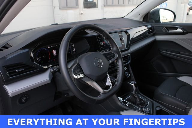 Used 2024 Volkswagen Taos SEL AWD/4WD image 2