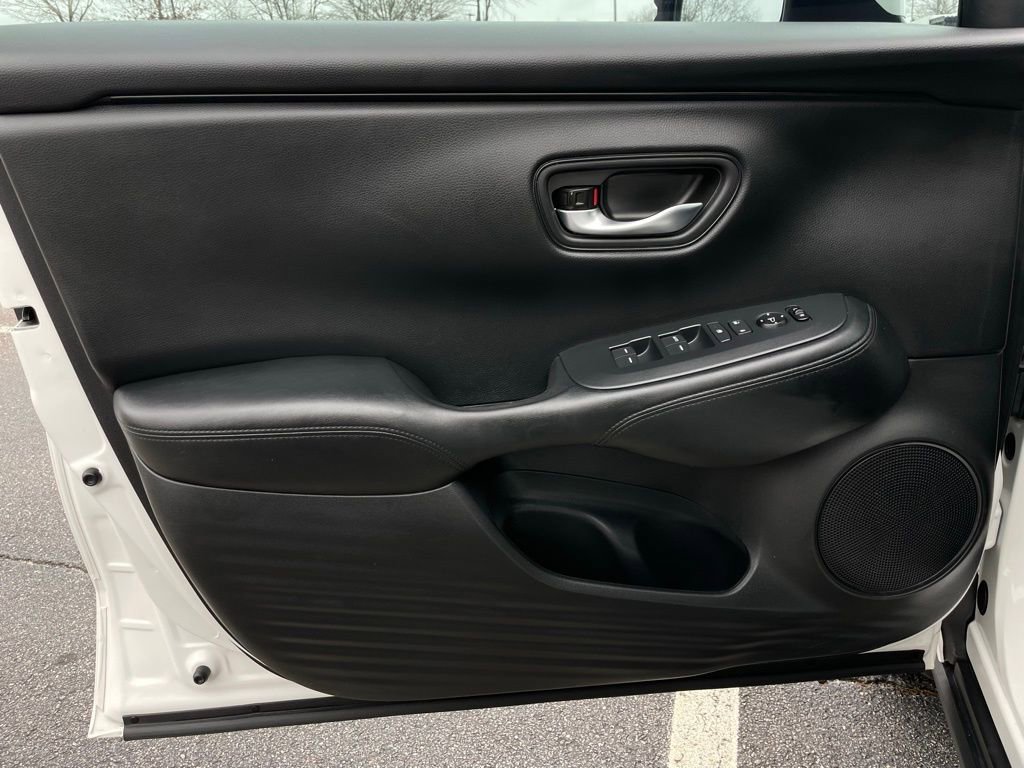 Used 2025 Honda HR-V LX image 23