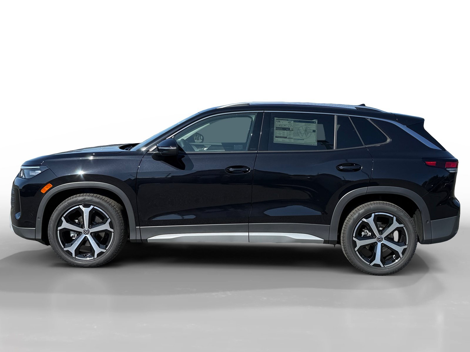 New 2026 Volkswagen Tiguan SE FWD image 2