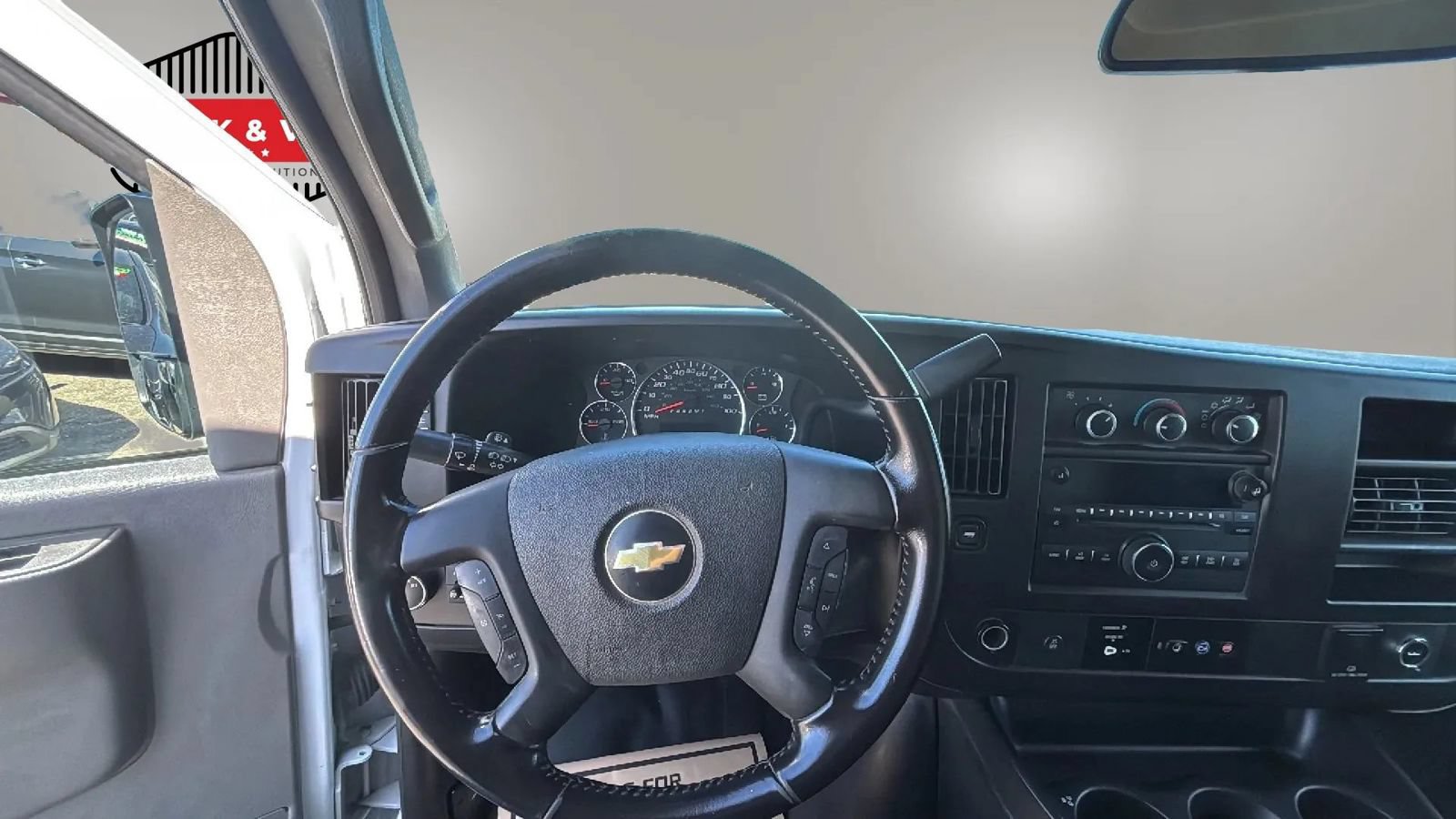 Used 2020 Chevrolet Express 3500 w/ Power Convenience Package RWD image 24