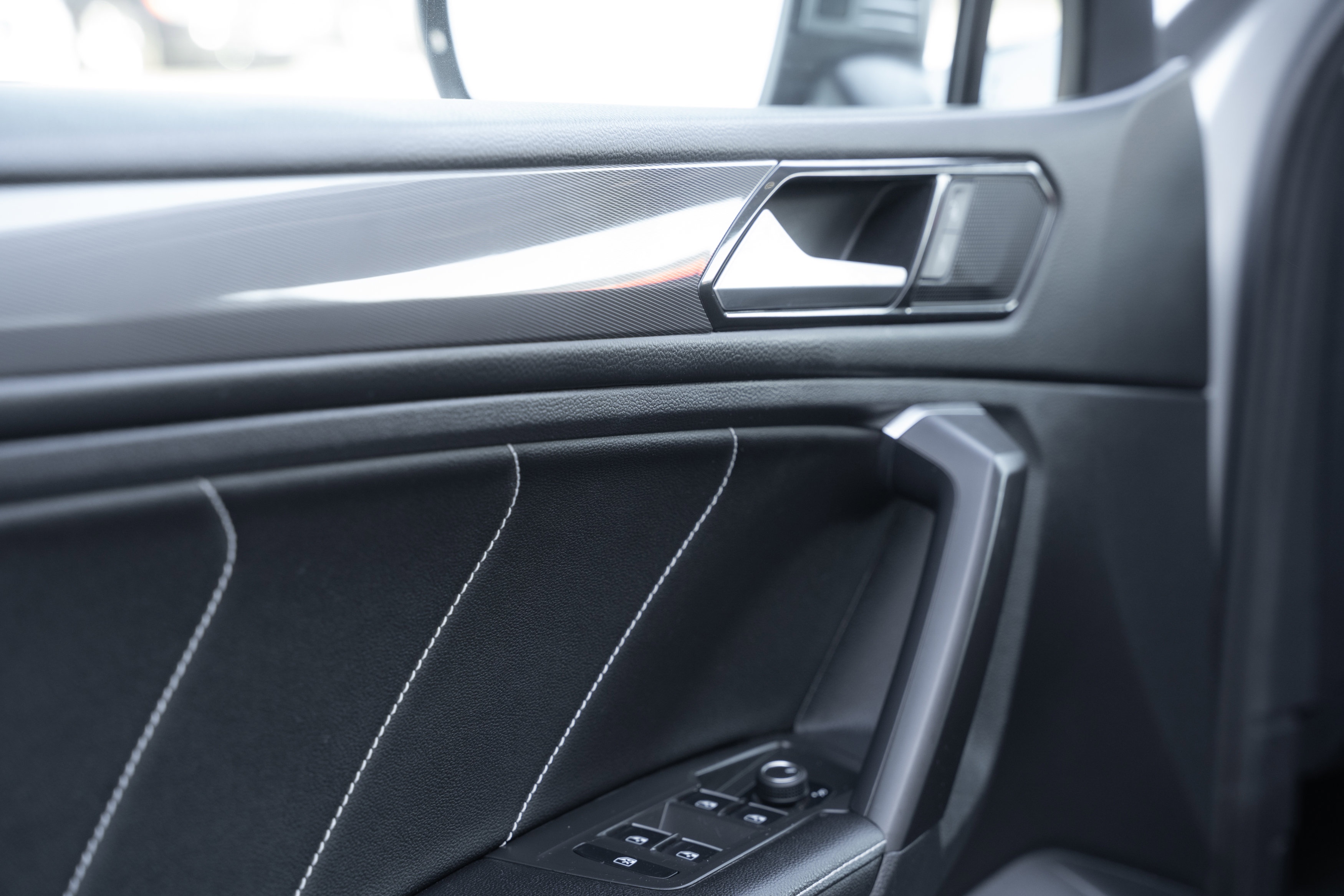 Used 2023 Volkswagen Tiguan SE image 17