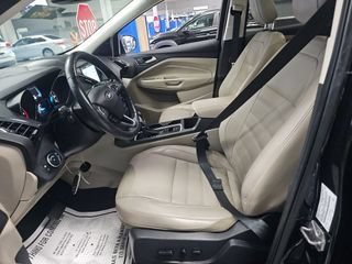 Used 2019 Ford Escape Titanium FWD image 5