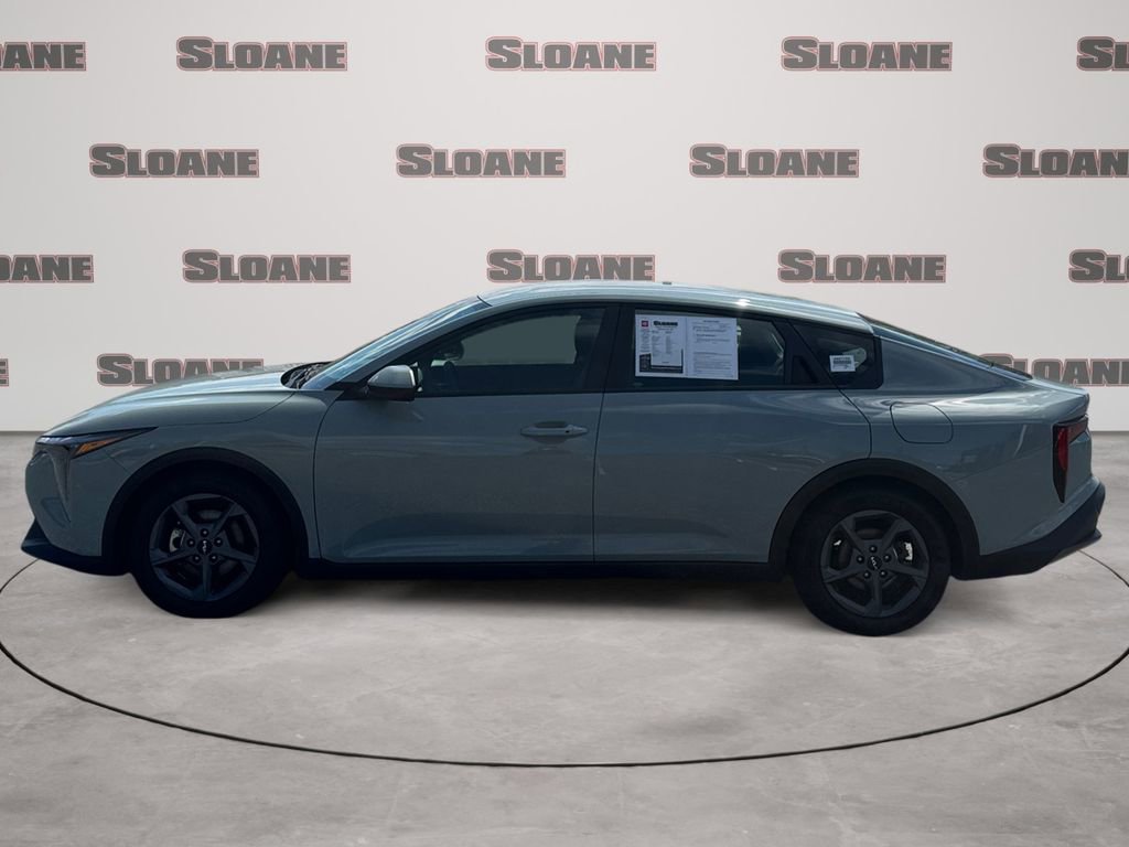 Used 2025 Kia K4 LXS image 2