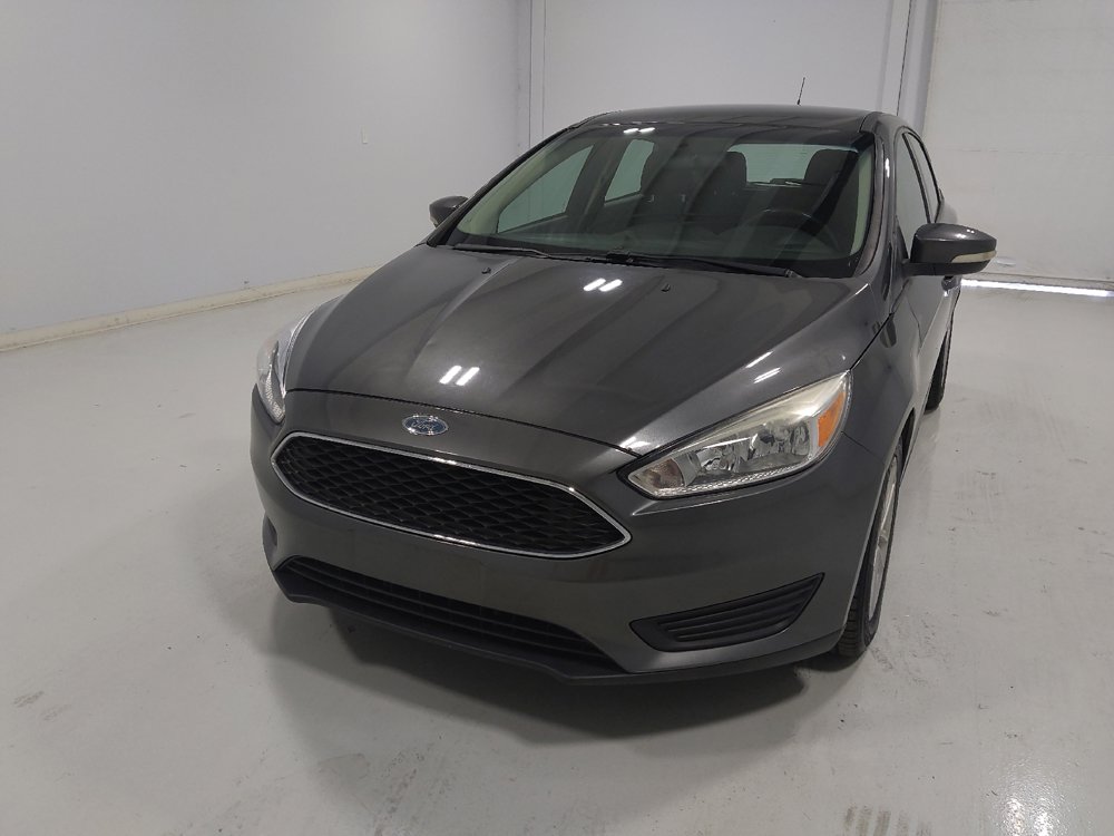 Used 2018 Ford Focus SE w/ Cold Weather Package FWD image 15