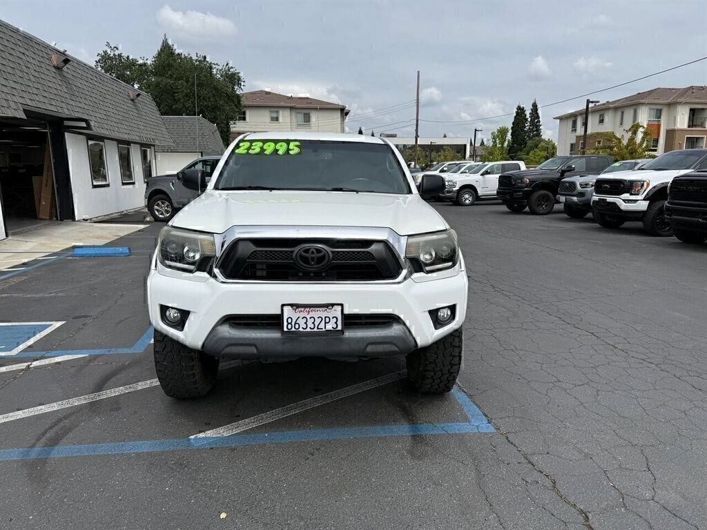 Used 2013 Toyota Tacoma PreRunner w/ SR5 Pkg RWD image 2