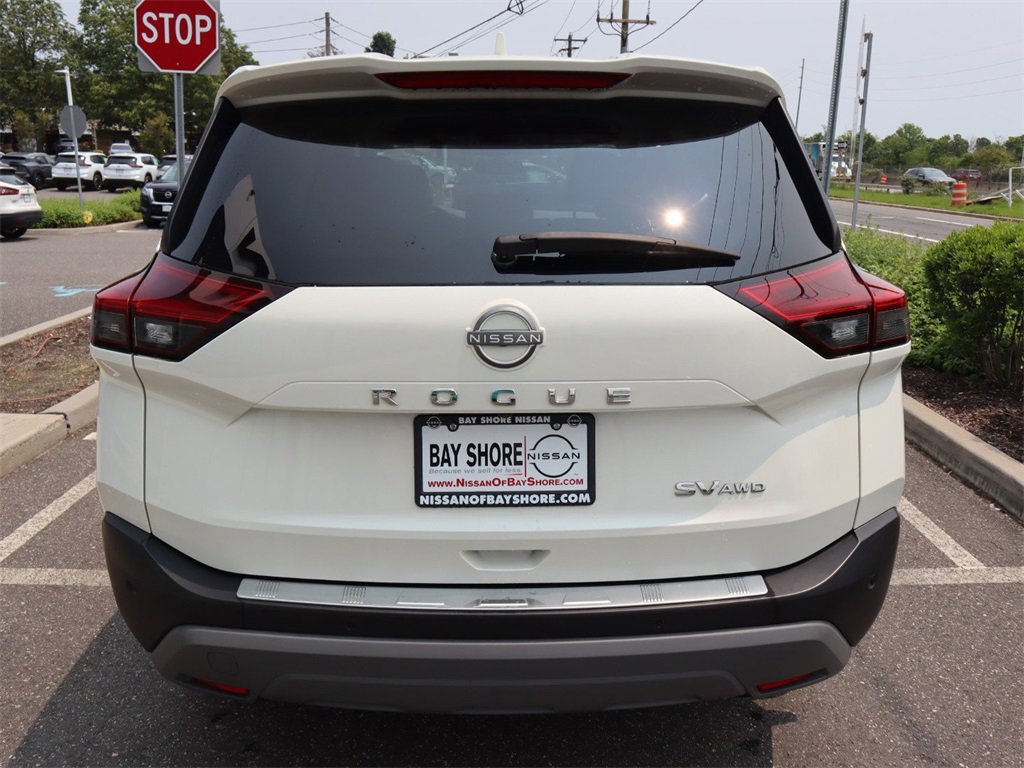 Certified 2022 Nissan Rogue SV image 6