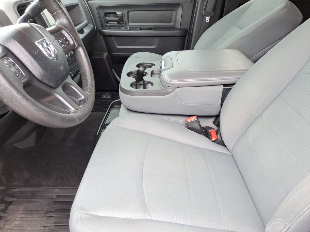 Used 2017 RAM 3500 Tradesman w/ Chrome Appearance Group image 18