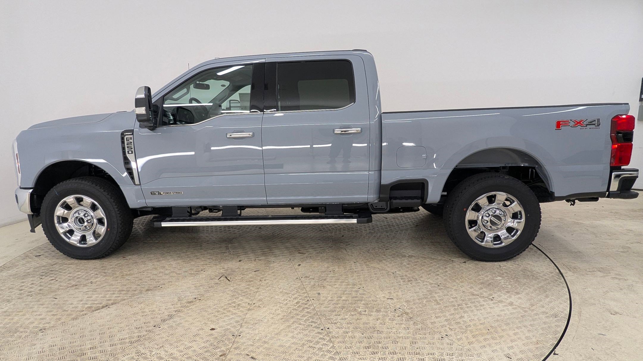 New 2026 Ford F250 Lariat w/ Chrome Package image 2