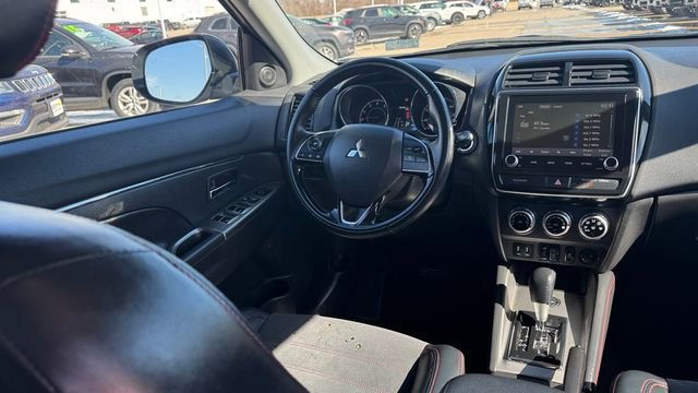 Used 2022 Mitsubishi Outlander Sport SE image 13