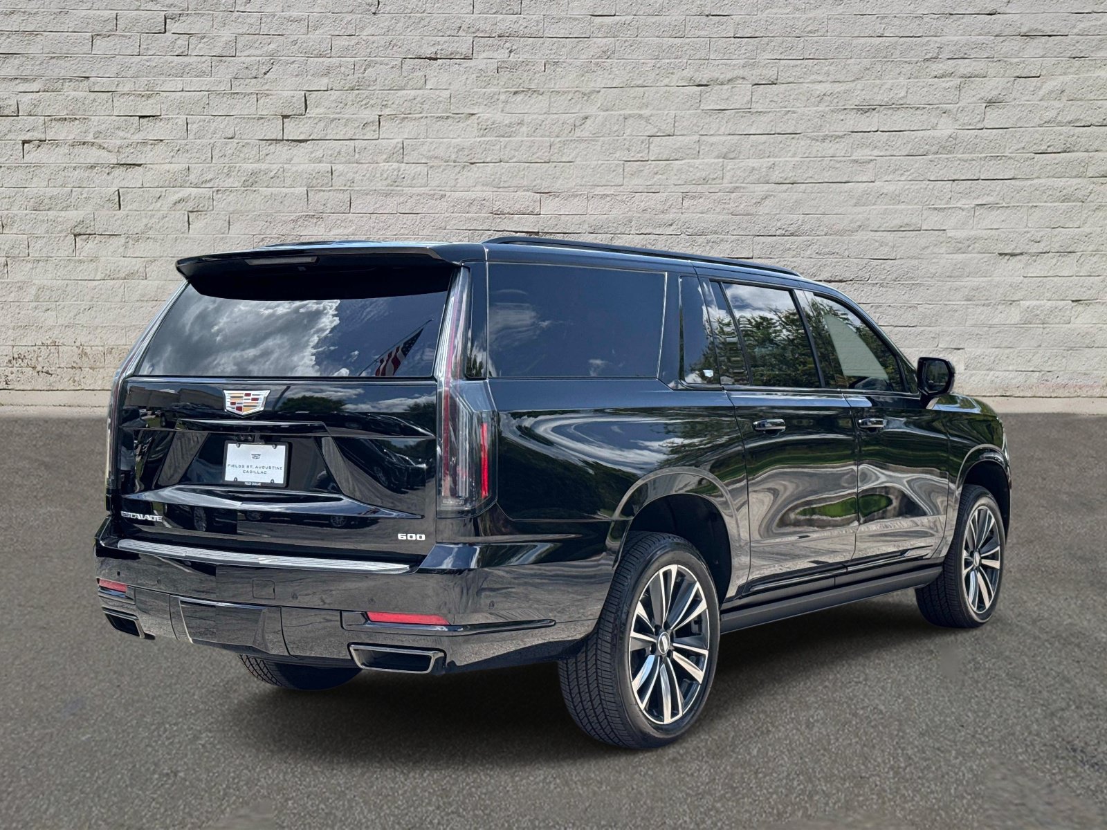 Certified 2026 Cadillac Escalade ESV Sport w/ Touring Package AWD/4WD image 5