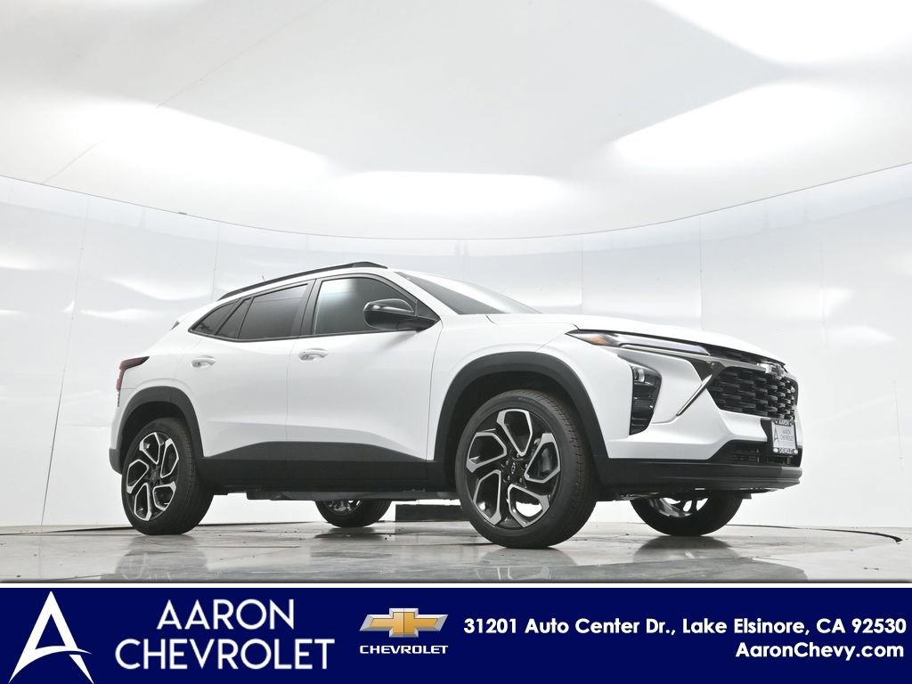 New 2026 Chevrolet Trax RS w/ Driver Confidence Package FWD image 2