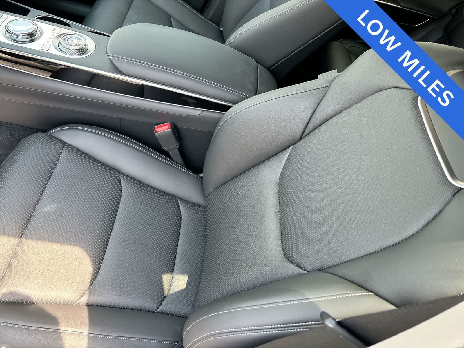 Certified 2024 Genesis GV70 2.5T AWD/4WD image 19