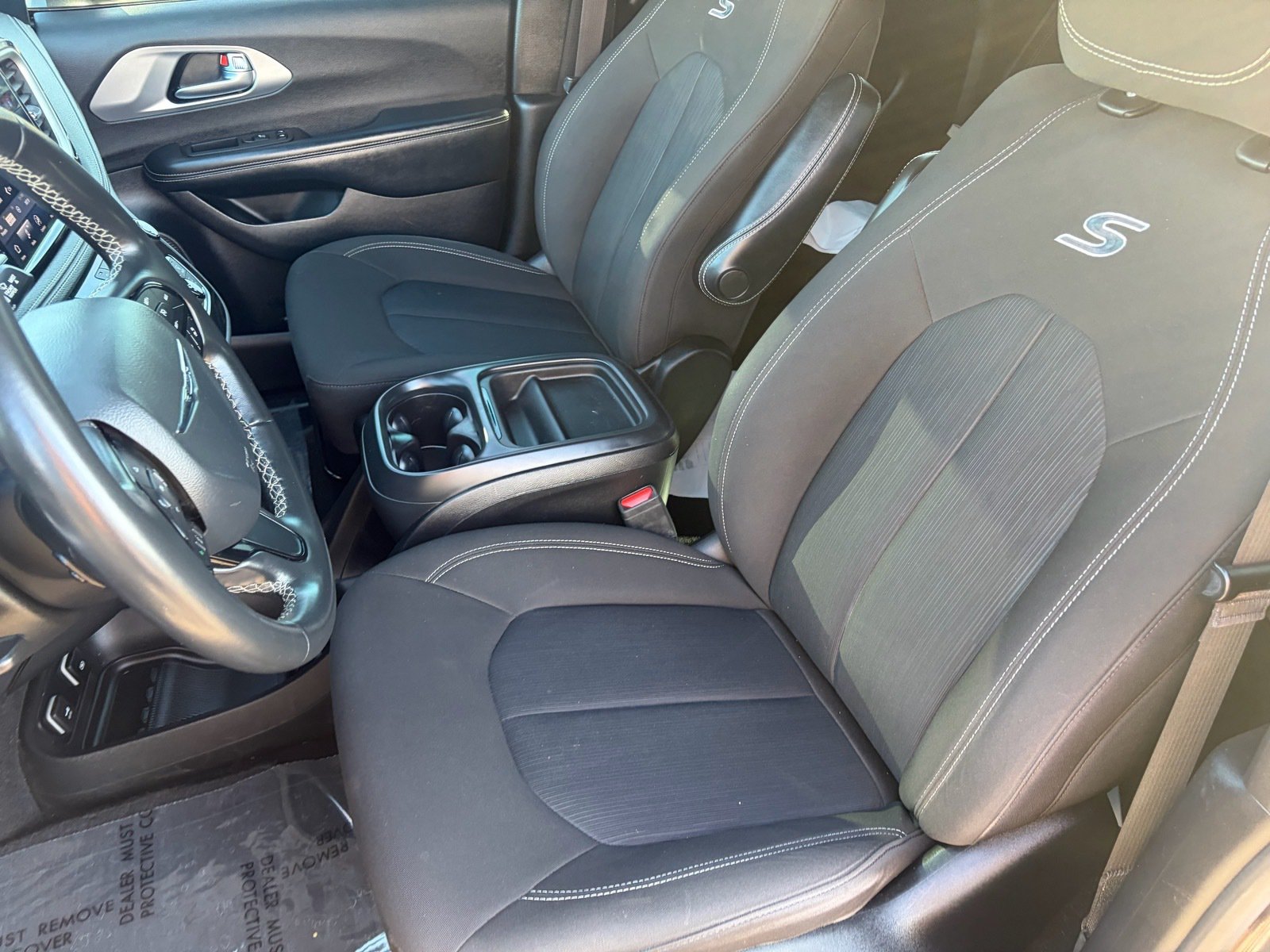 Used 2021 Chrysler Pacifica Touring w/ S Appearance Package FWD image 14
