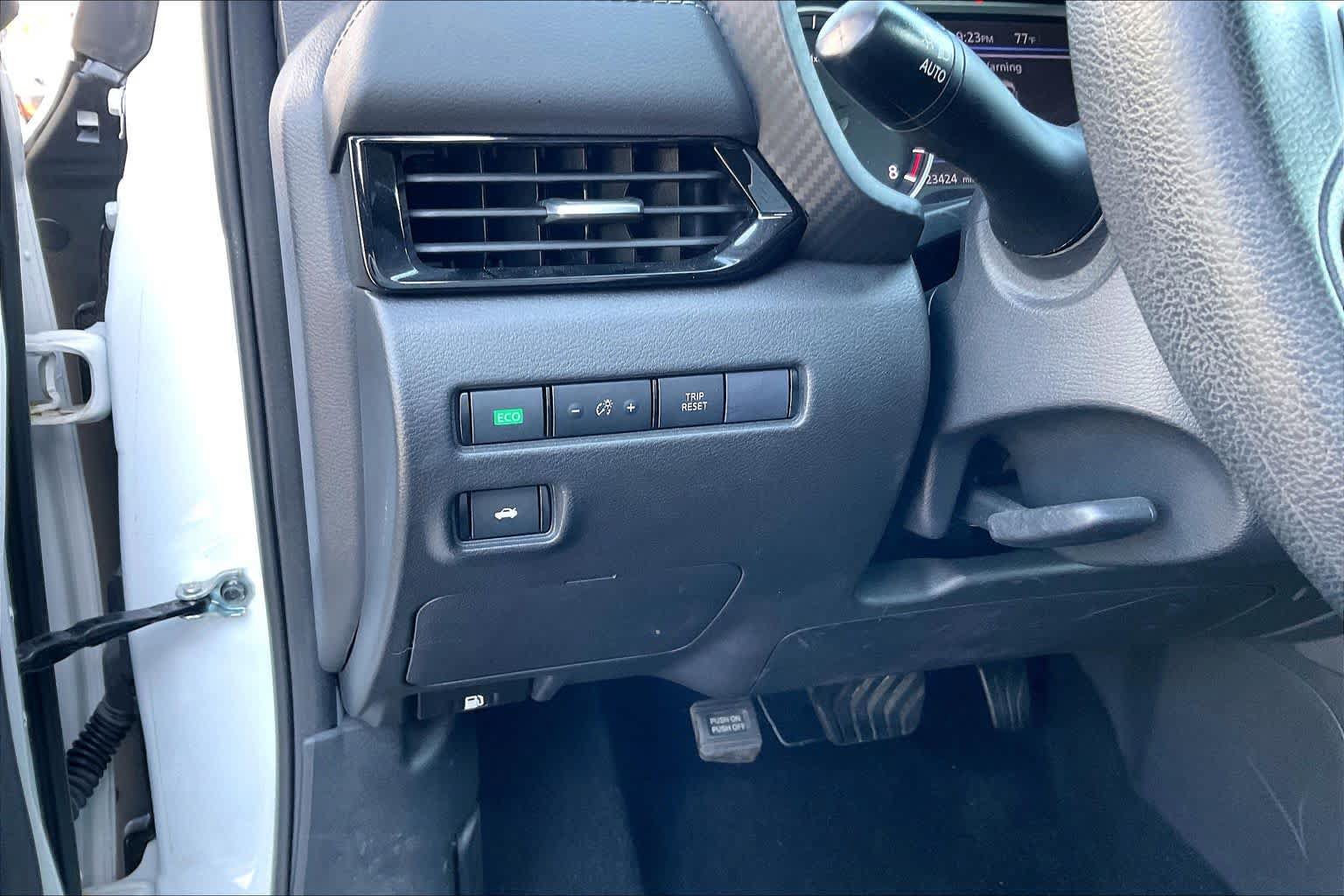 Used 2024 Nissan Sentra SV FWD image 33