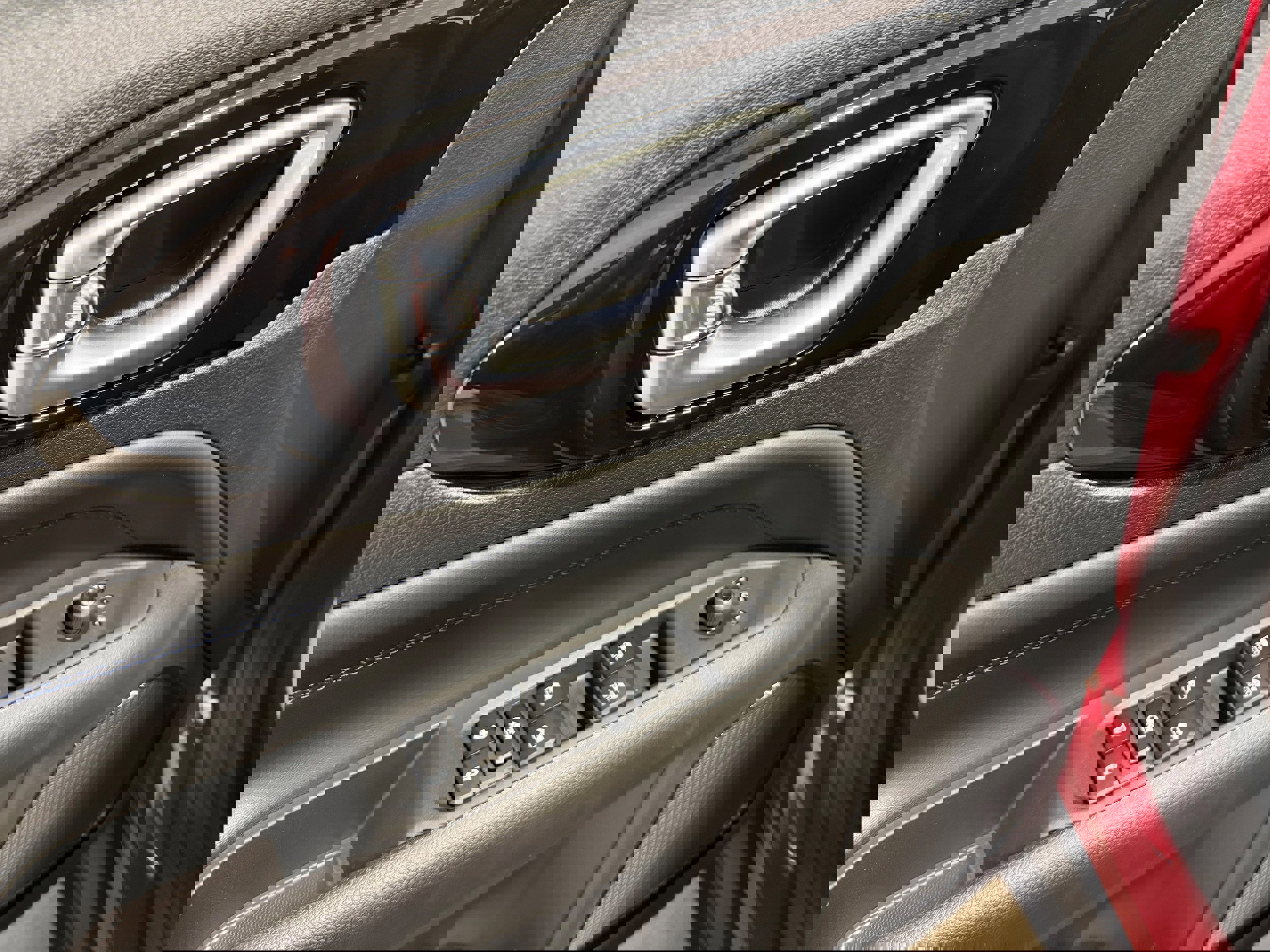 New 2026 Jeep Compass Latitude image 9