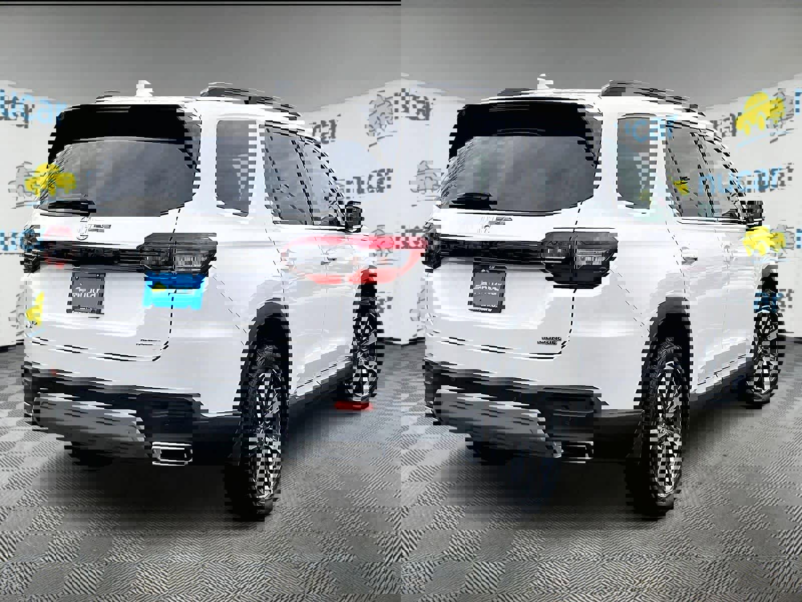 Used 2025 Honda Pilot Touring image 6