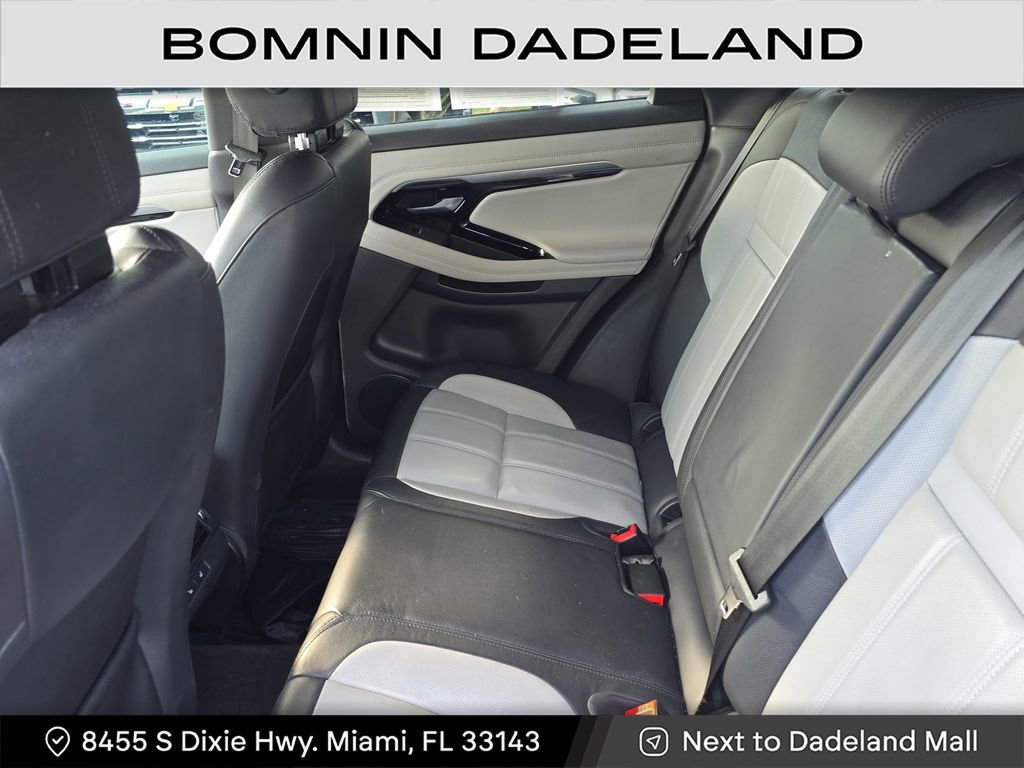 Used 2020 Land Rover Range Rover Evoque R-Dynamic SE image 12