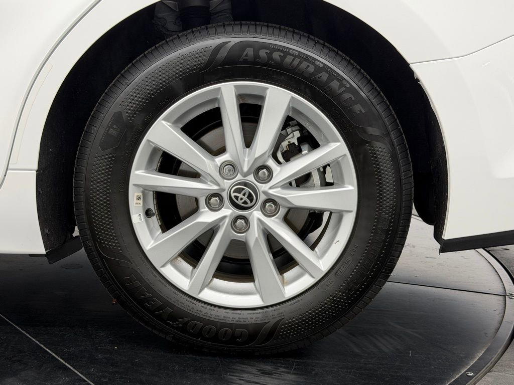 Used 2026 Toyota Camry LE image 14